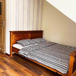 Ekononiczny pokój z łóżkiem king-size